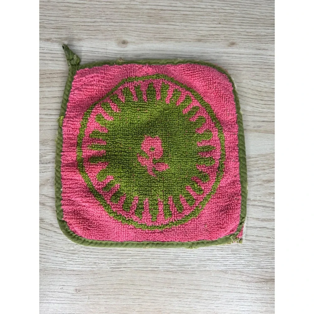 Vintage Pink Green Terry Cloth Potholder Retro Sunburst Floral Reversible 7.5in